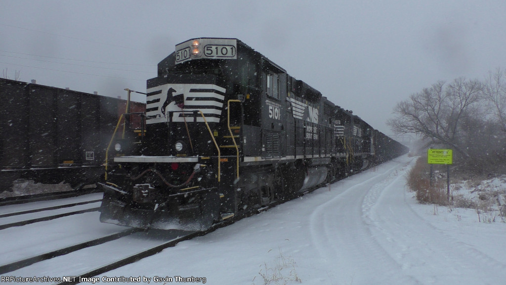 NS 5101 Leads NS C17 out of Mingo